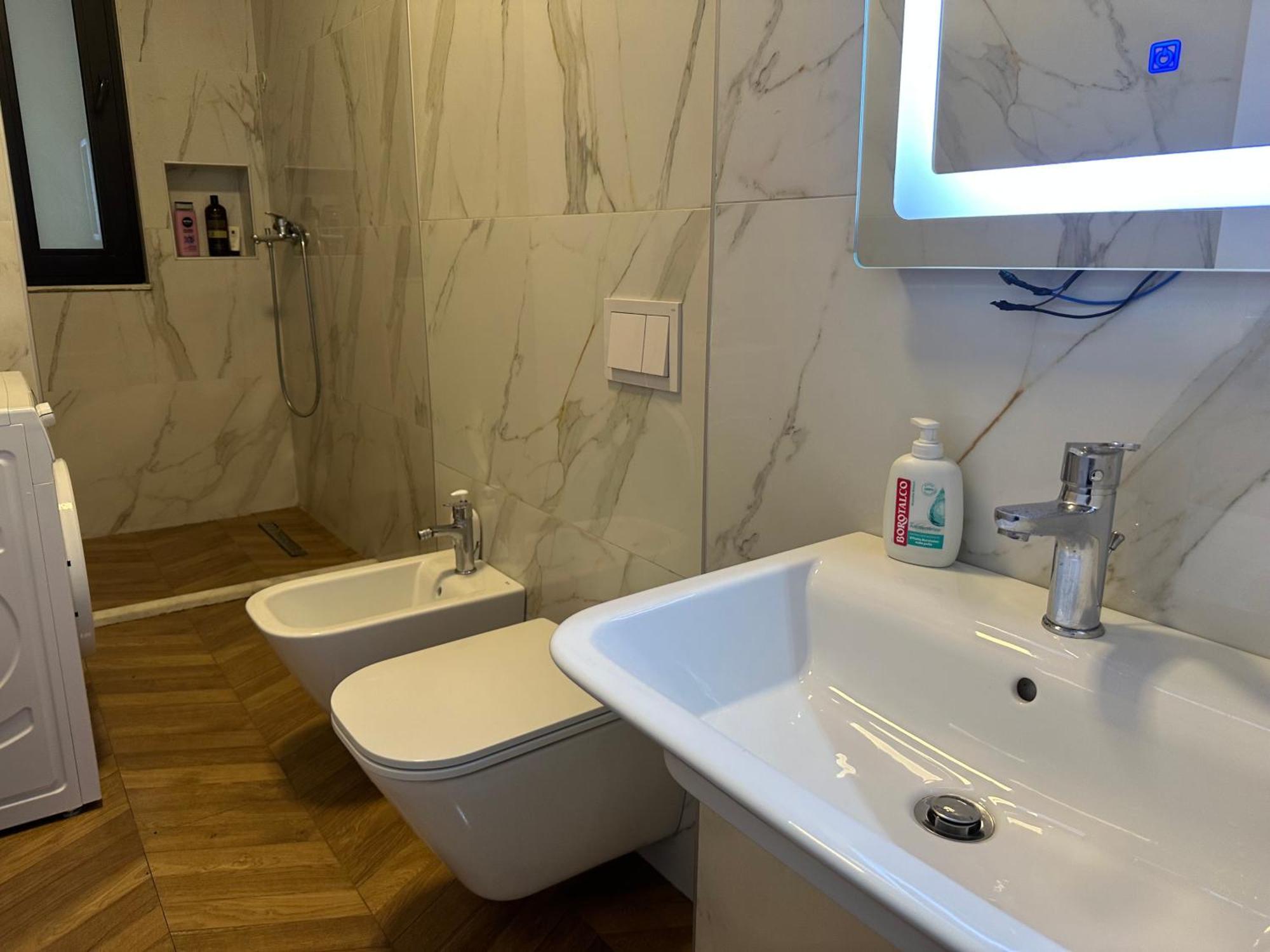 Free Parking Tirana Modern Escape Apartment Luaran gambar